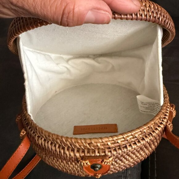 Round Rattan Crossbody Bag With Leather Strap & Snap Closure By Street Level - Picture 5 of 6